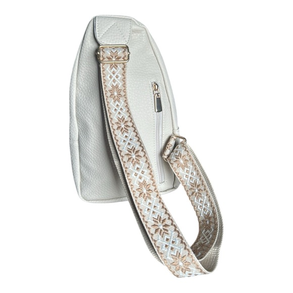 Sling Bag Beige, Quilted Faux Leather Coin Purse, Rhinestone Heart Keychain Set - Picture 9 of 15